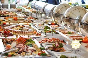 Tiệc buffet mang âm hưởng của làn gió mới lạ